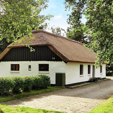 Three-bedroom Holiday In Pandrup 10 * Rødhus