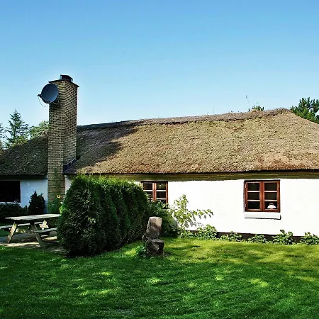 Three-bedroom Holiday In Pandrup 10 Rødhus